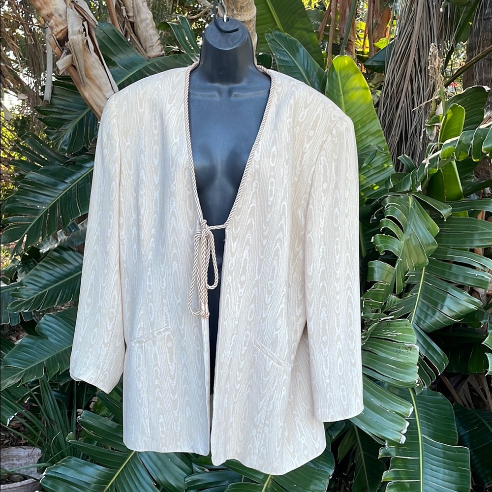 Peter Nygard pure silk moire and structured structured jacket